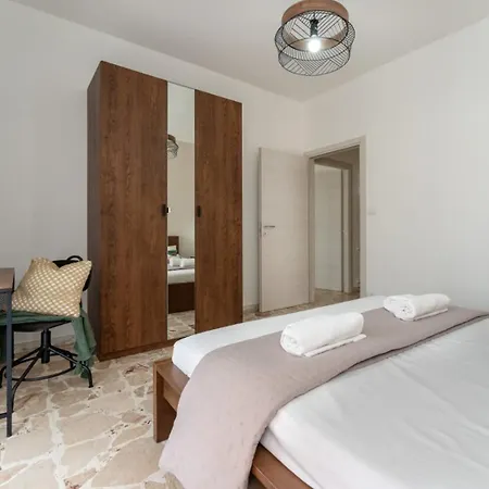 Condorelli Apartamento